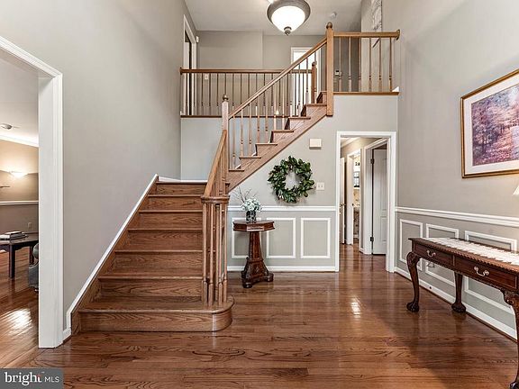 2nd image of 22352 Rolling Hill Ln