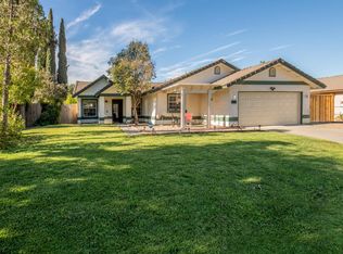 101 Cantebury Dr, Lemoore, CA 93245