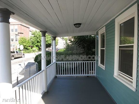 70 School St deck
