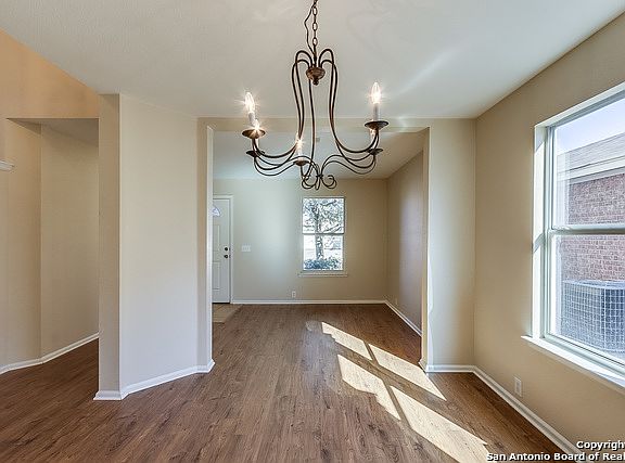 5th image of 5730 Grandwood Dr