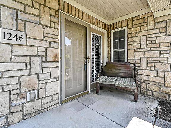 4th image of 1246 Allington Ln
