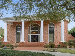 1 Fernwood St, Gretna, LA 70056