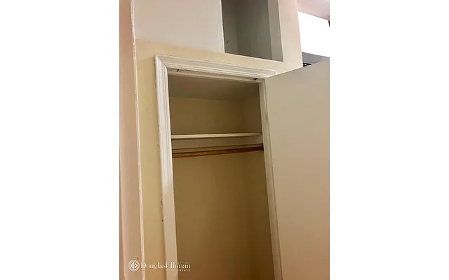 Rented by Douglas Elliman | media 33