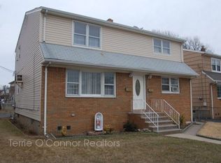 9 Mary St, Lodi, NJ 07644