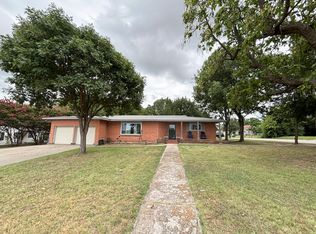 305 Rock St, Bowie, TX 76230