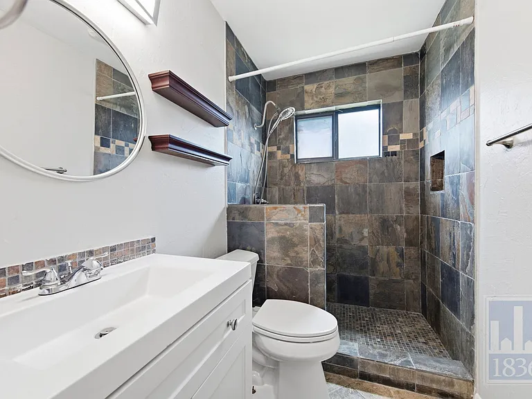 401 Oakridge Pass — Photo 13