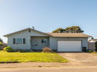 845 12th St SW, Bandon, OR 97411
