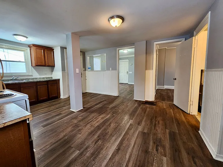 670 Garson Ave — Photo 7