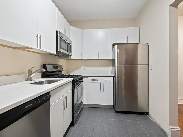 131 Kensington Ave #A3 — Photo 12