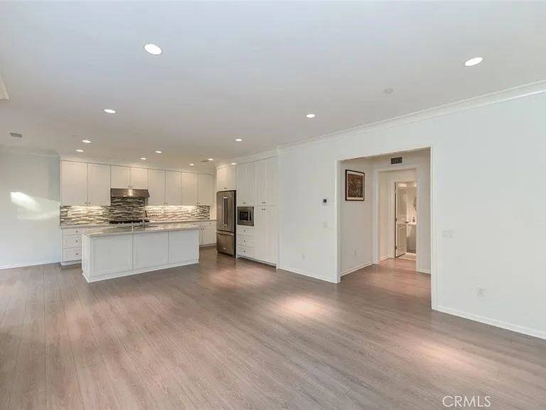 229 Rodeo — Photo 6