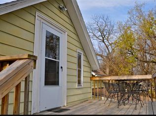 1233 72nd St #2, Windsor Heights, IA 50324