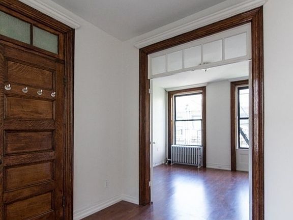 3rd image of 217 E 83rd St #5AA