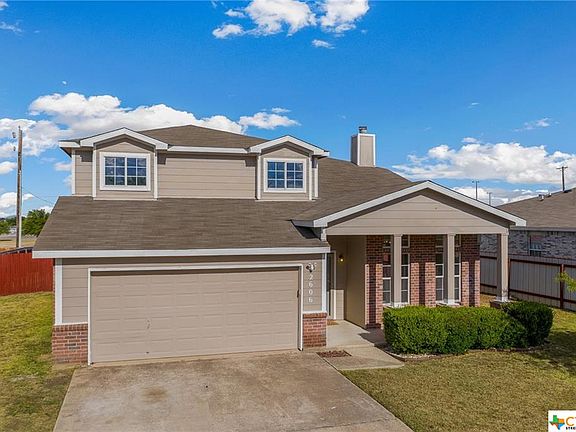 2nd image of 2606 Echo Dr