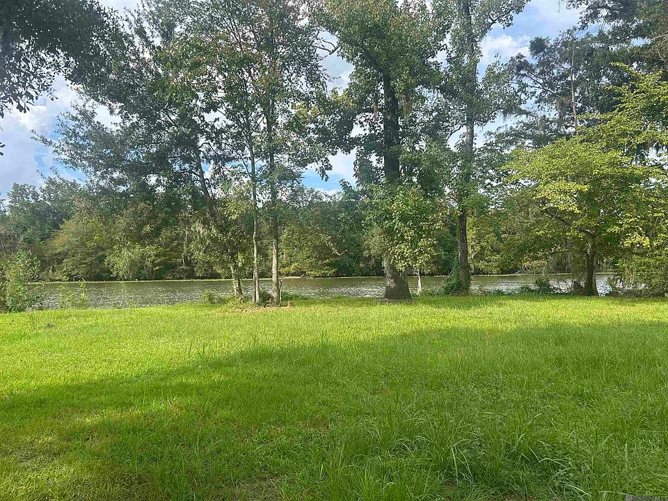 2nd image of 18917 River Bend Rd