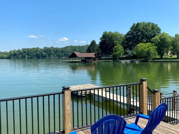 652 Oak Grove Rd, Johnson City, TN