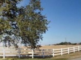 2076 Sherrill Rd, Kingsbury, TX 78638