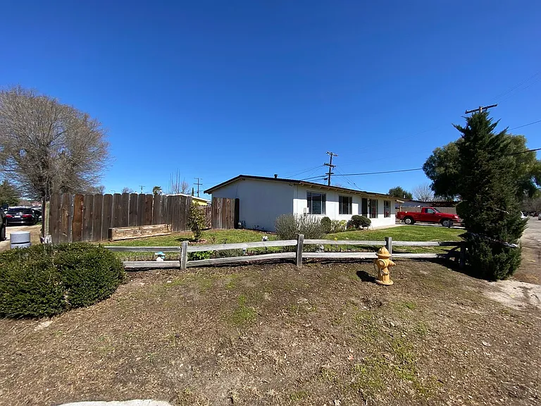 105 Santa Ynez Ave — Photo 4