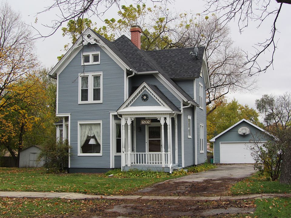 1st image of 1202 S Neltnor Blvd