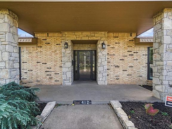 2nd image of 412 Paseo De Vida St