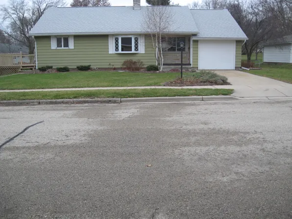 535 Edison St, Waterloo, WI 53594