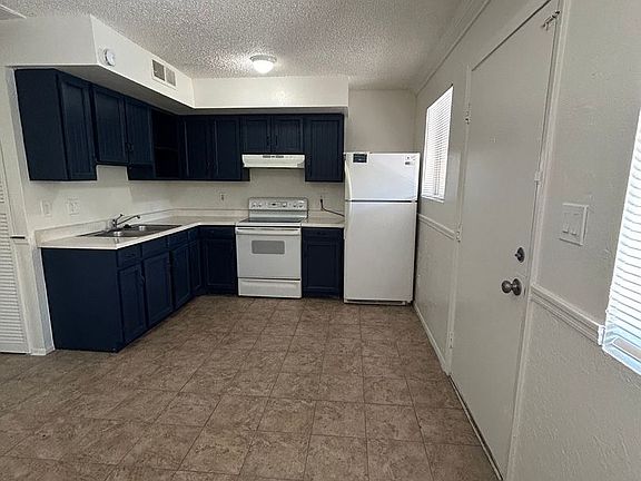 4th image of 822 E Carol Ave APT 2