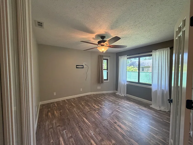 Extra room to enjoy as living space, office, or guest bedroom.