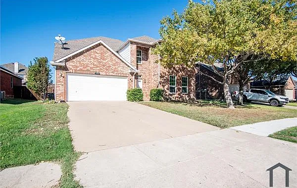 1905 Peppertree Dr