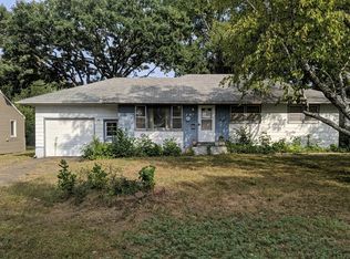 5800 Regent Ave N, Crystal, MN 55429