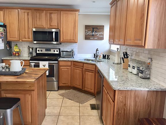 3rd image of 6823 Amberfield Ln