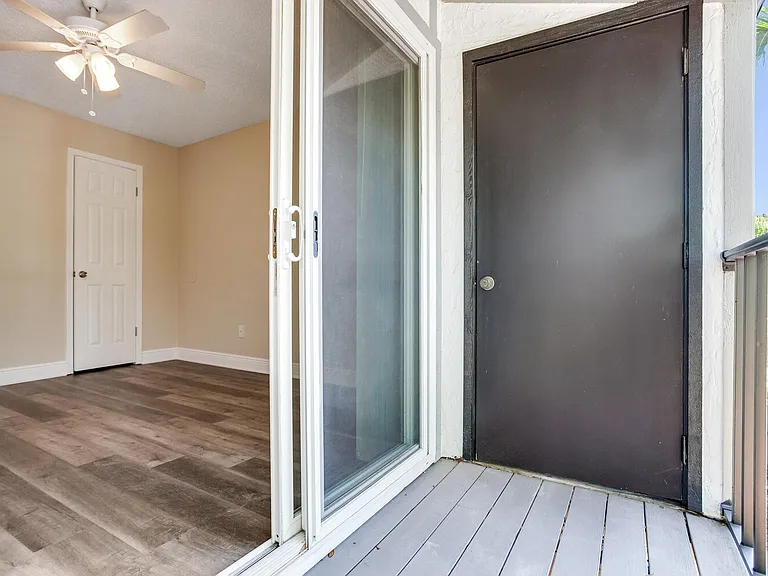 3109 W Horatio St #28 — Photo 25