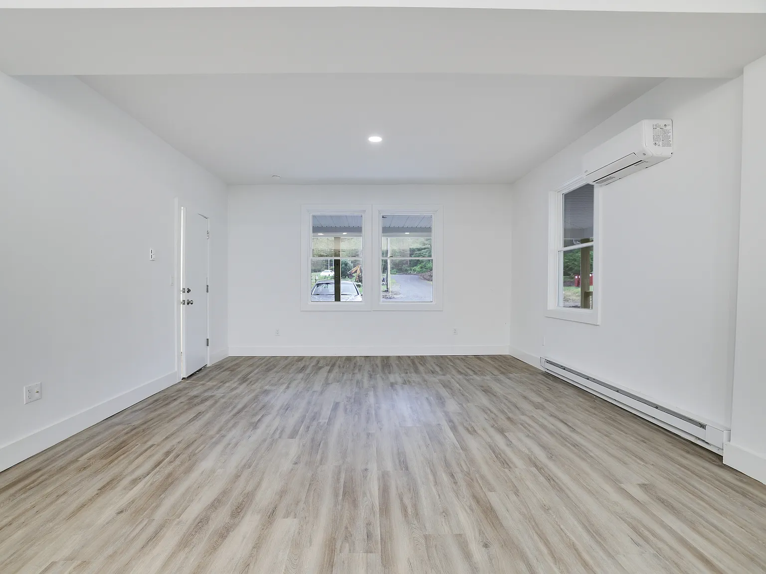 127 Evergreen Lane - 2 — Photo 2