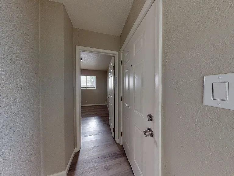 1810 E 25th Street — Photo 56