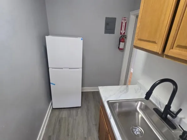 110 Belgrove Dr, Kearny, NJ