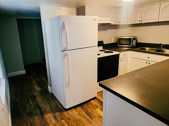 4th image of 4630 Merrimac Ave