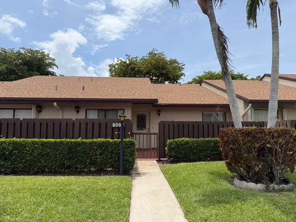 809 Sky Pine Way APT F, Greenacres, FL 33415