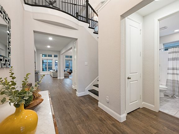 4th image of 125 Erling Ln
