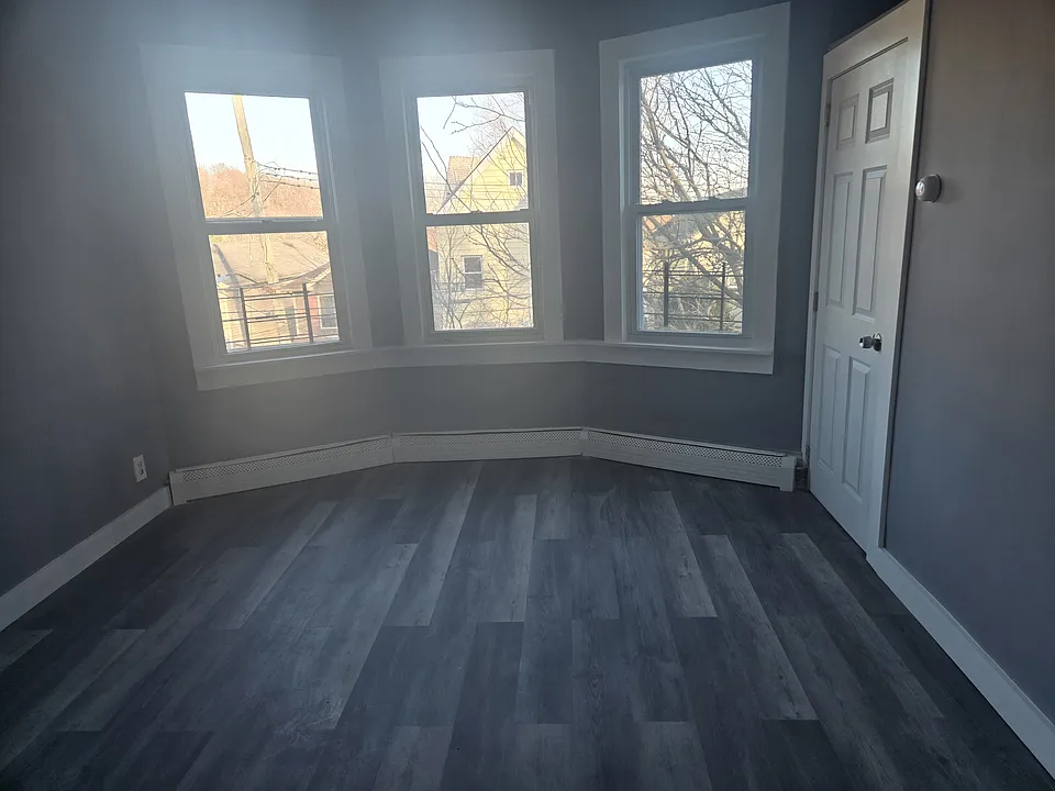 130 Hendricks Ave #2