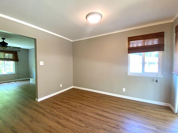 5th image of 2460 Crystal Springs Ave