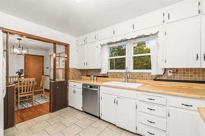 3 bed, 1230 sqft, $1,400 — Photo 3