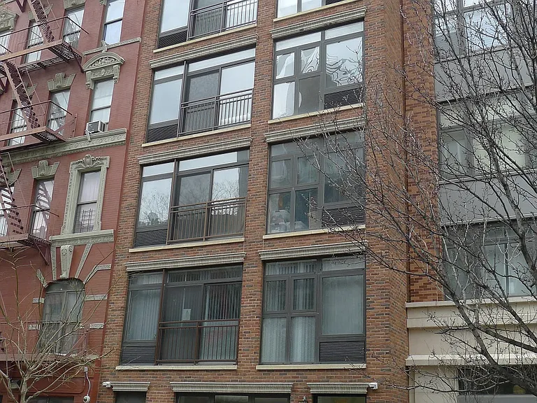 225 E 111th St #2B — Photo 8
