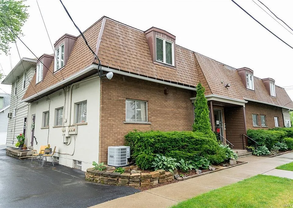 7906 Buffalo Ave #UPPER