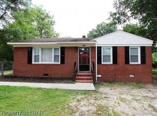 909 Hemlock Dr, Fayetteville, NC 28304