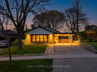 8 Gaiety Dr, Toronto, ON M1H1C1