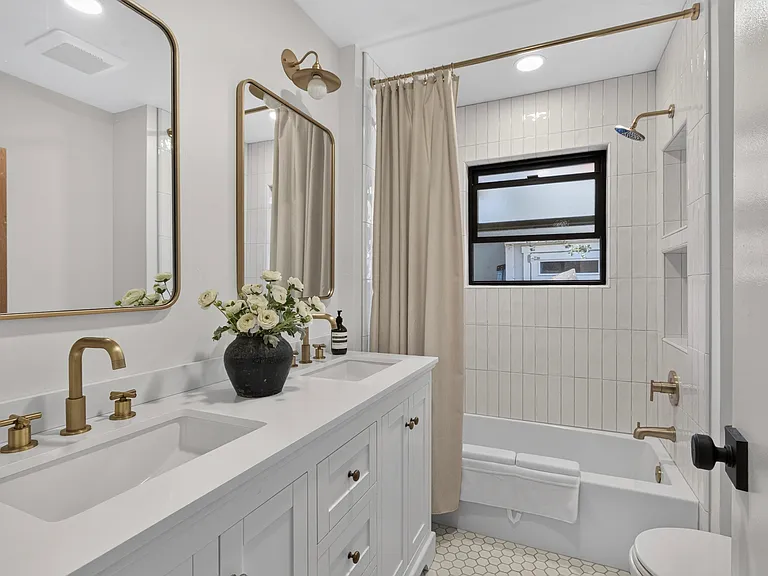1106 Lake Home Dr — Photo 21