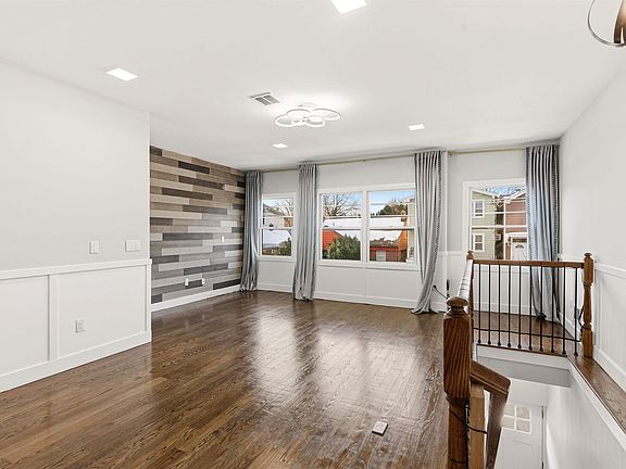 2nd image of 114 Bleecker St #1A