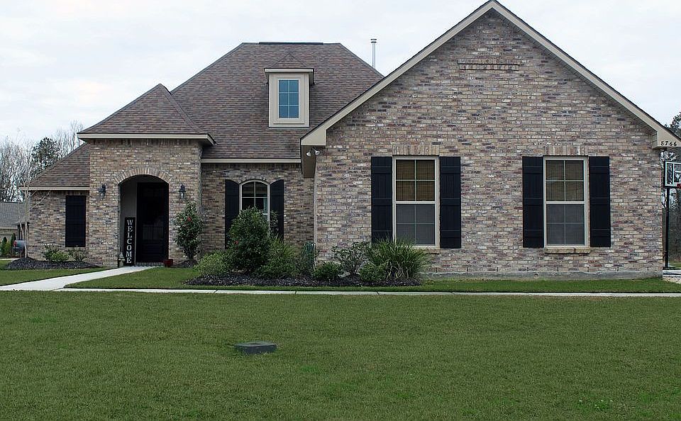 1st image of 8766 Greenleaves Dr