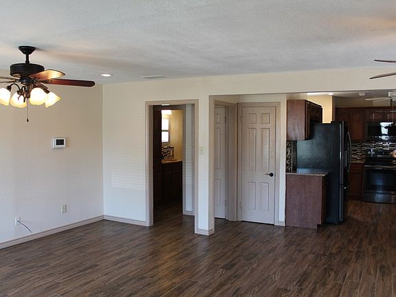 4th image of 213 Casa Grande Dr