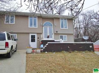 2811 W Highland Ave, Sioux City, IA 51103