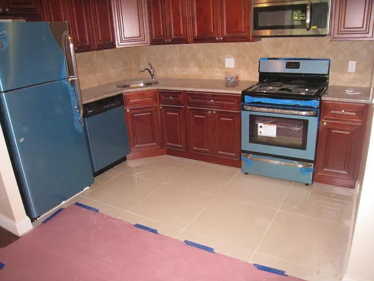 Rented by Alexiou Realty | media 4