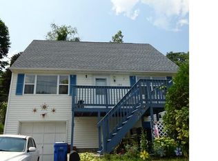 194 Charles St, Waterbury, CT 06708